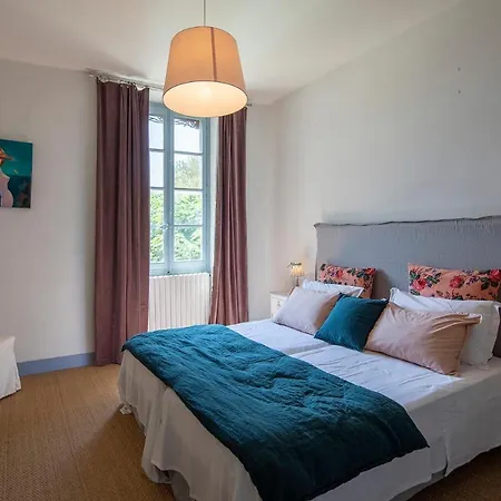 Holiday home Les Volets Bleus-maillane Maillane