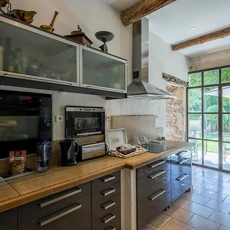 Les Volets Bleus-maillane Holiday home Maillane