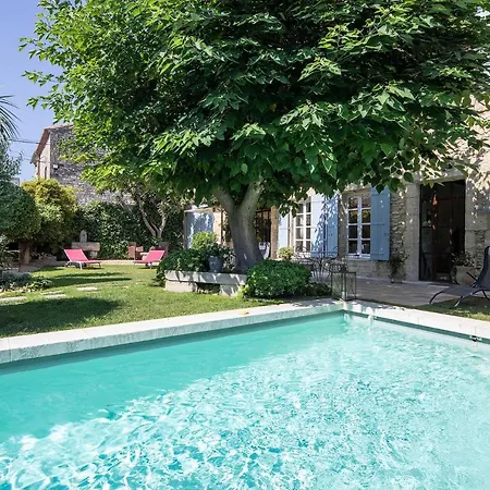 Holiday home Les Volets Bleus-maillane