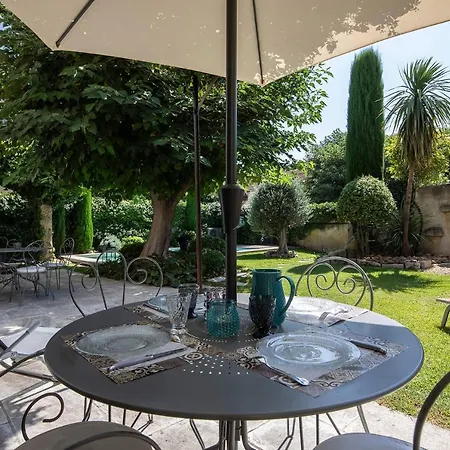 Holiday home Les Volets Bleus-maillane Maillane